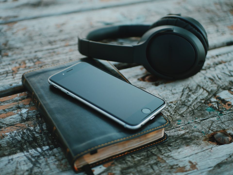 Explore the Benefits of Listening to Audiobooks